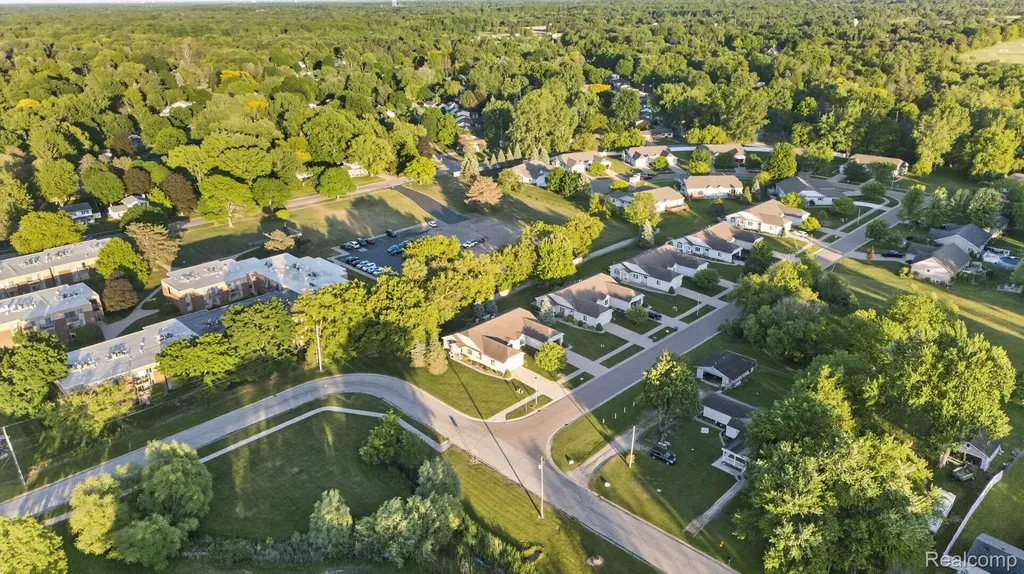 100 Aberdeen Drive Flushing City MI 48433