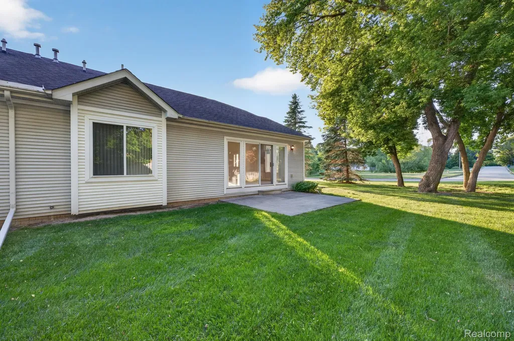 100 Aberdeen Drive Flushing City MI 48433