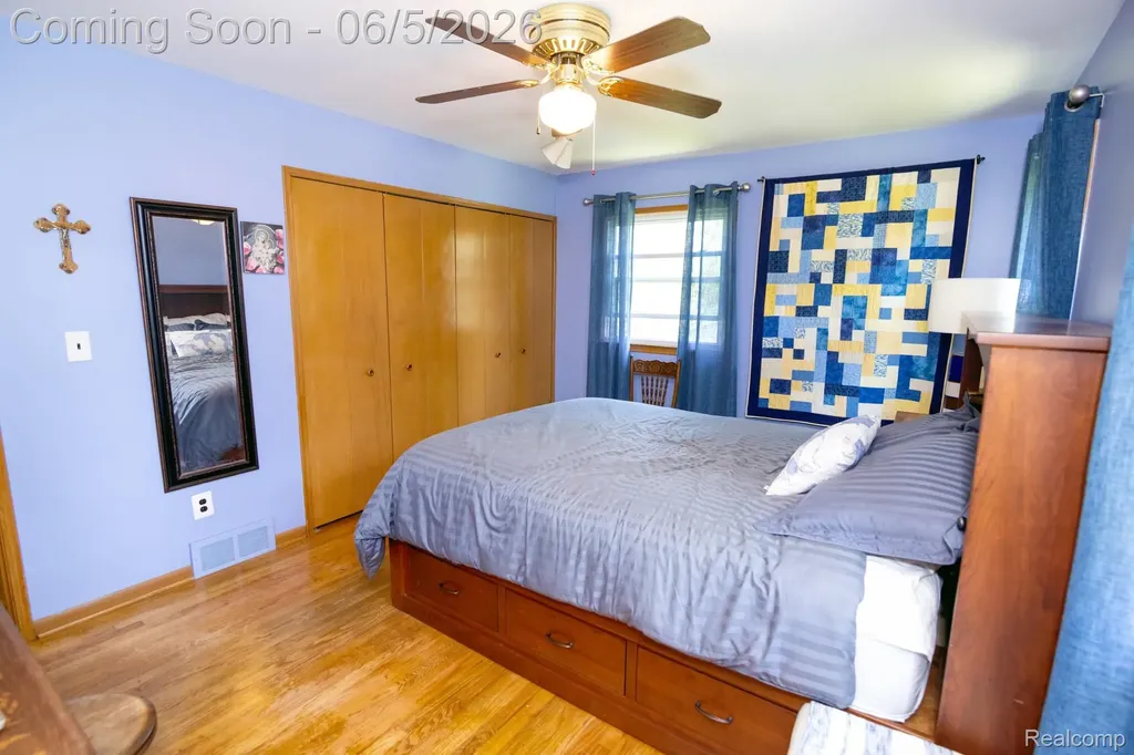 724 Sandstone Drive Rochester Hills City MI 48309