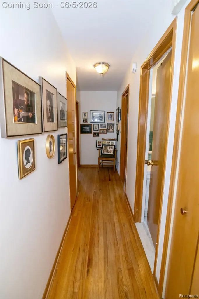 724 Sandstone Drive Rochester Hills City MI 48309