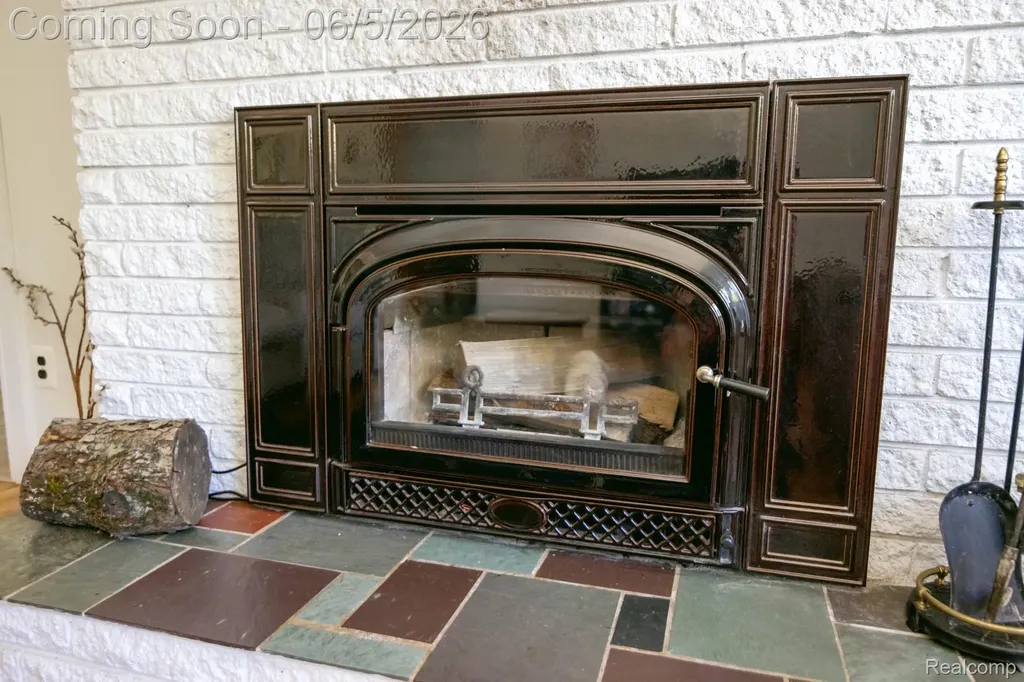 724 Sandstone Drive Rochester Hills City MI 48309