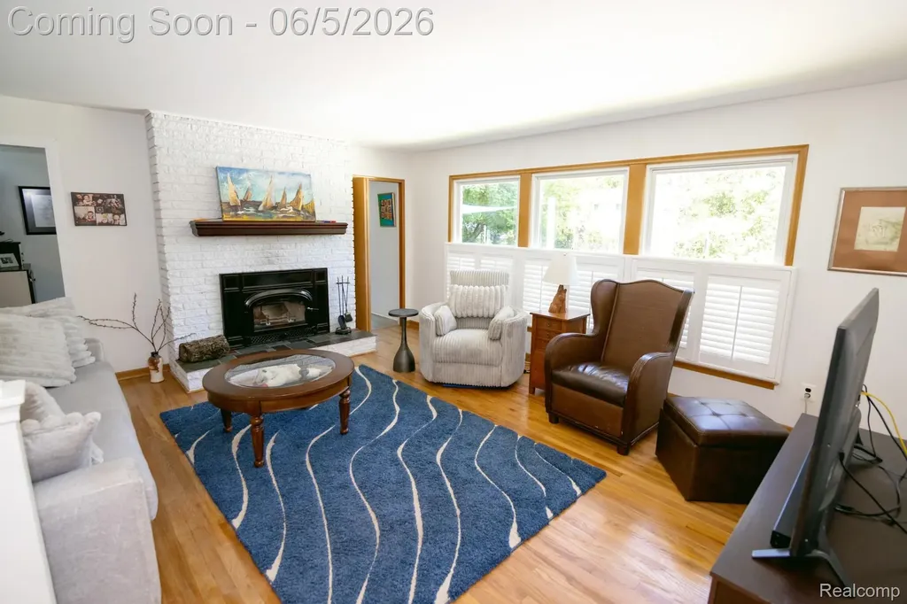 724 Sandstone Drive Rochester Hills City MI 48309