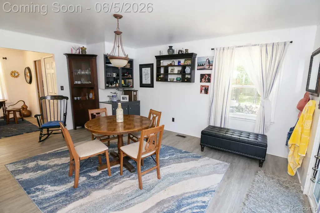 724 Sandstone Drive Rochester Hills City MI 48309