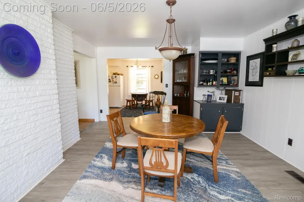 724 Sandstone Drive Rochester Hills City MI 48309