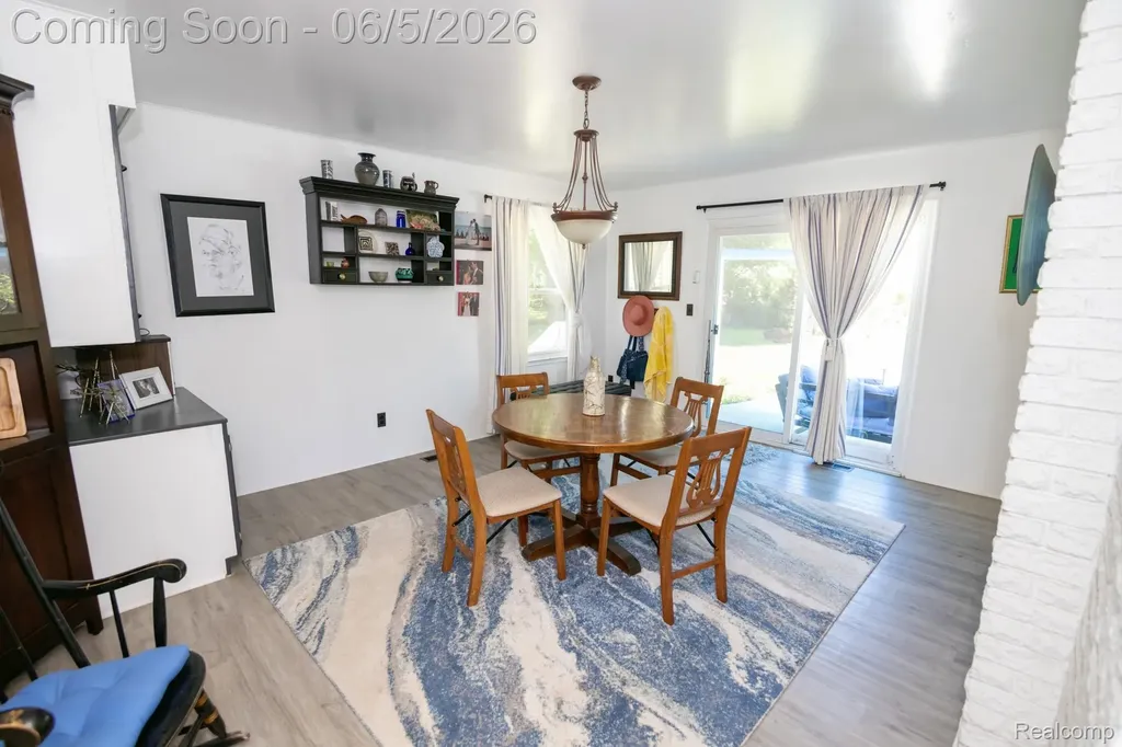 724 Sandstone Drive Rochester Hills City MI 48309
