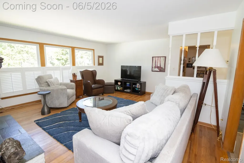 724 Sandstone Drive Rochester Hills City MI 48309