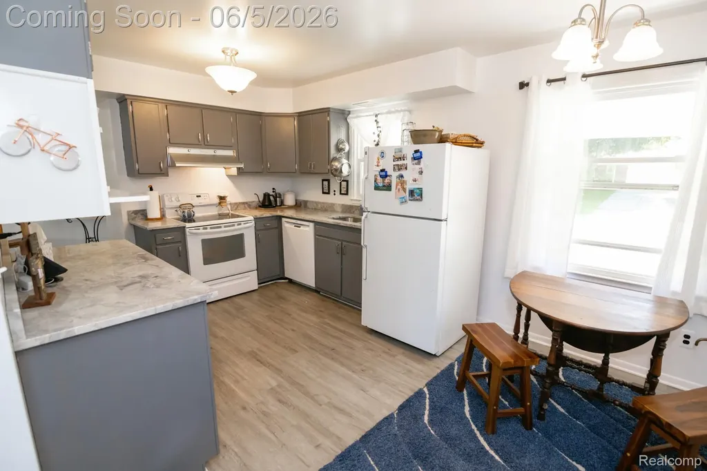 724 Sandstone Drive Rochester Hills City MI 48309