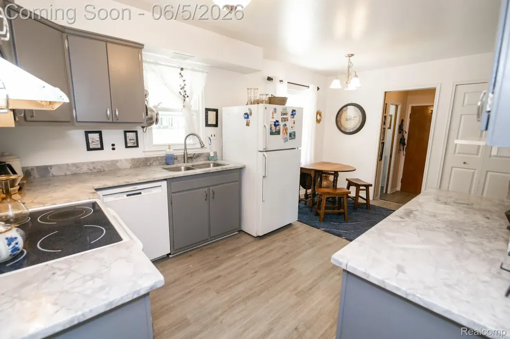 724 Sandstone Drive Rochester Hills City MI 48309