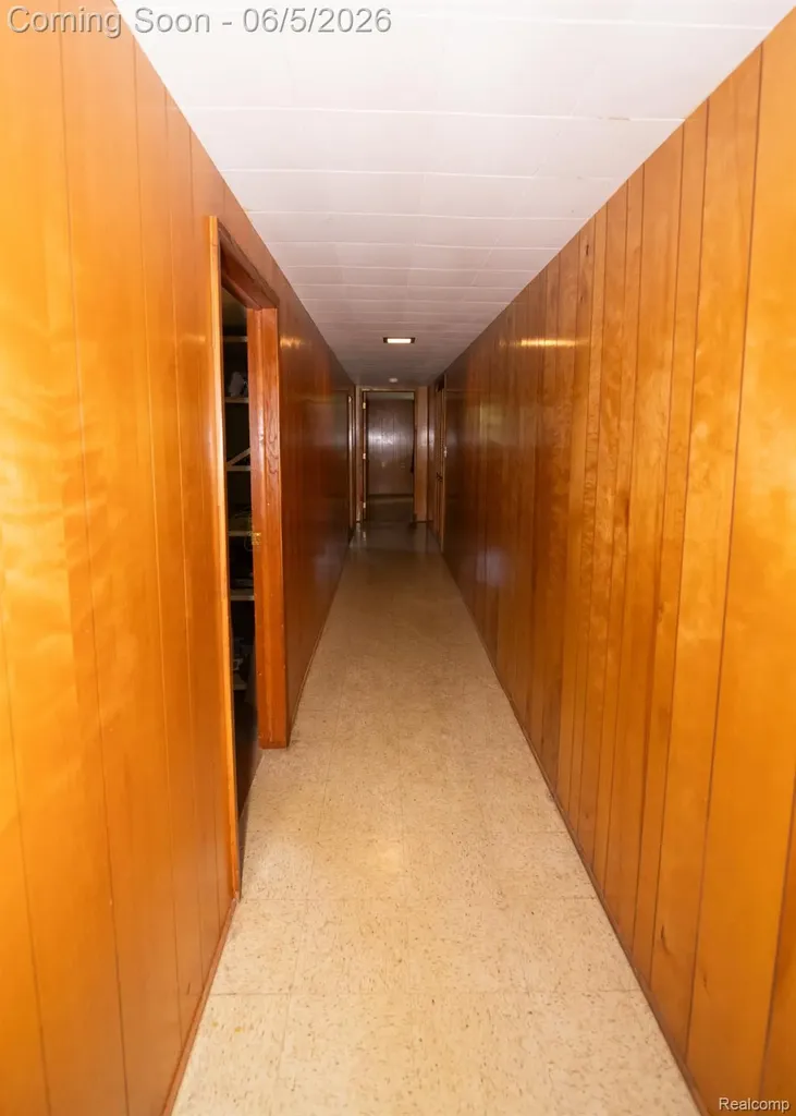 724 Sandstone Drive Rochester Hills City MI 48309