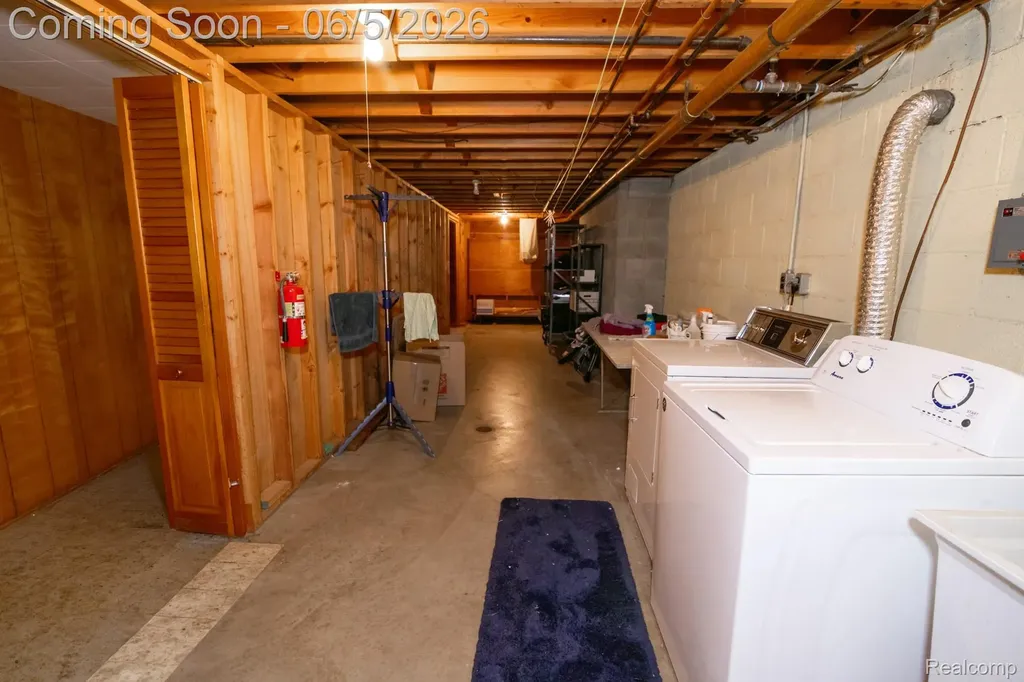 724 Sandstone Drive Rochester Hills City MI 48309