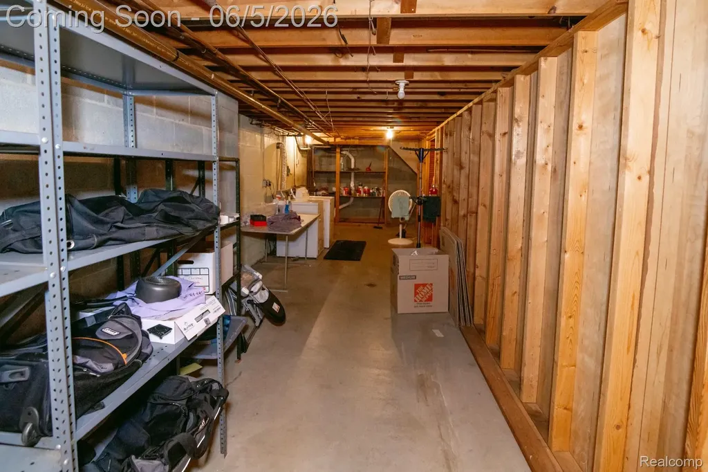 724 Sandstone Drive Rochester Hills City MI 48309