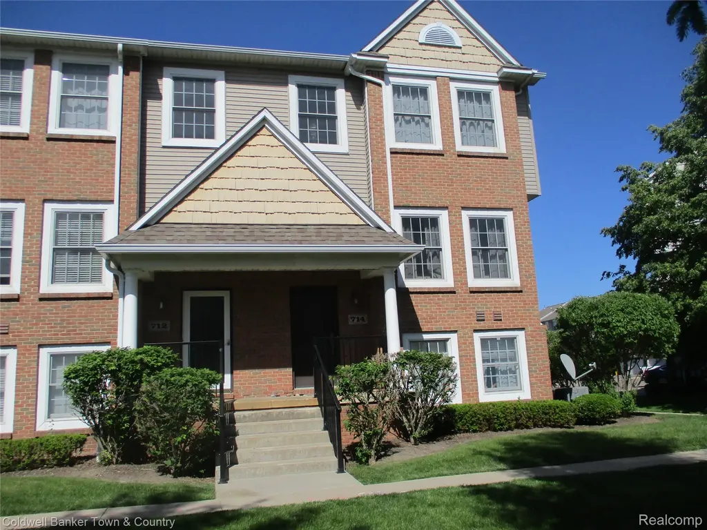 714 Eagle Drive Fenton City MI 48430