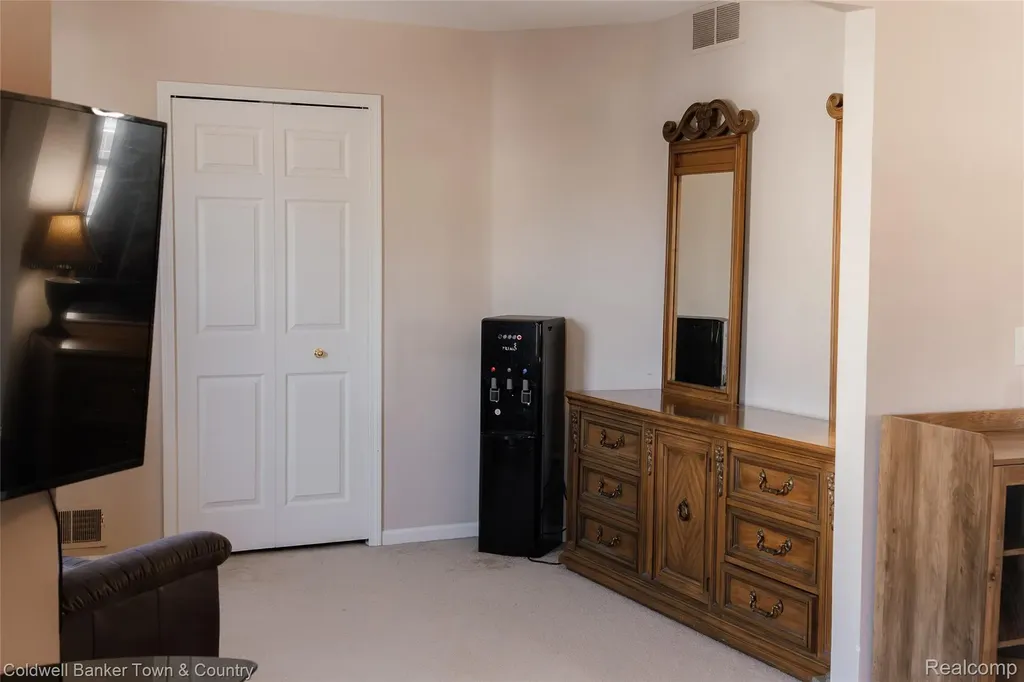714 Eagle Drive Fenton City MI 48430