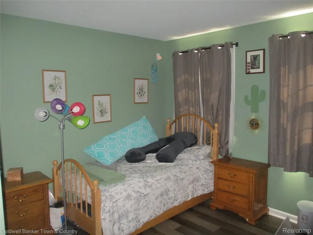 714 Eagle Drive Fenton City MI 48430