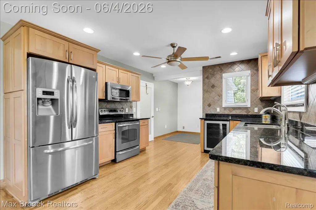 43747 Woodward Avenue Bloomfield Hills City MI 48302