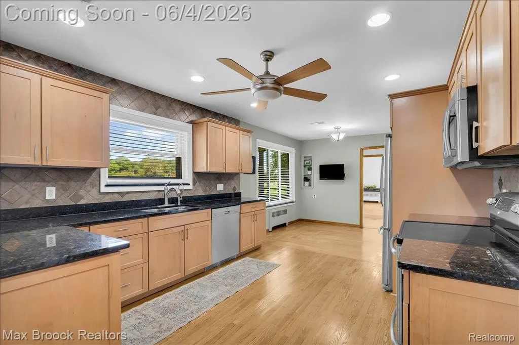 43747 Woodward Avenue Bloomfield Hills City MI 48302