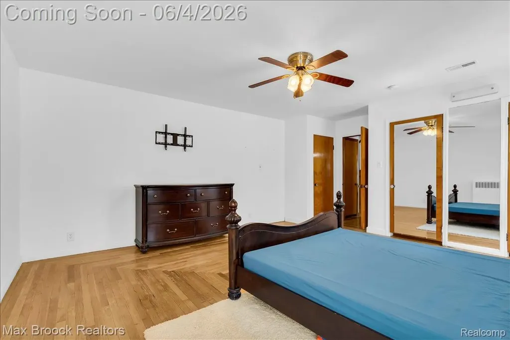 43747 Woodward Avenue Bloomfield Hills City MI 48302