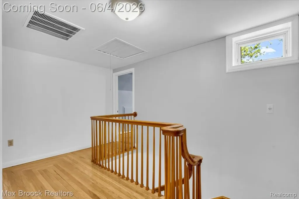 43747 Woodward Avenue Bloomfield Hills City MI 48302
