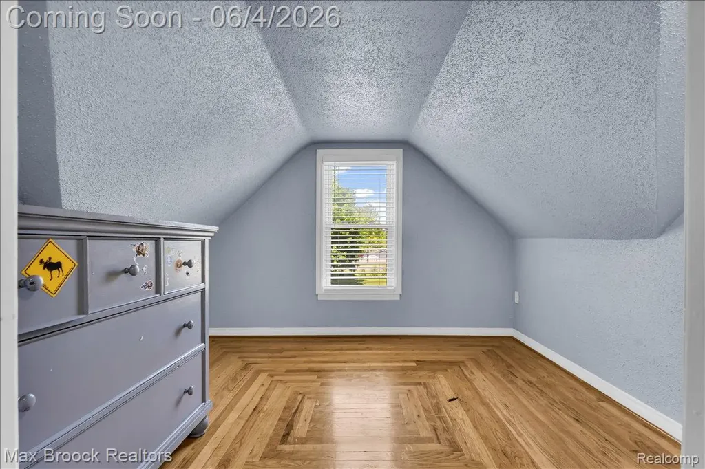 43747 Woodward Avenue Bloomfield Hills City MI 48302