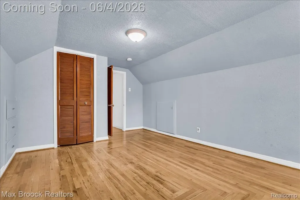 43747 Woodward Avenue Bloomfield Hills City MI 48302