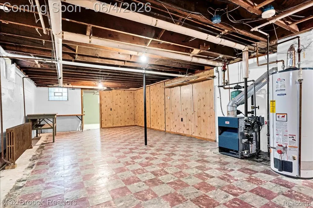 43747 Woodward Avenue Bloomfield Hills City MI 48302