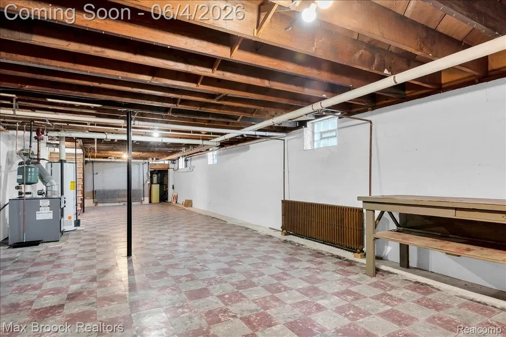 43747 Woodward Avenue Bloomfield Hills City MI 48302