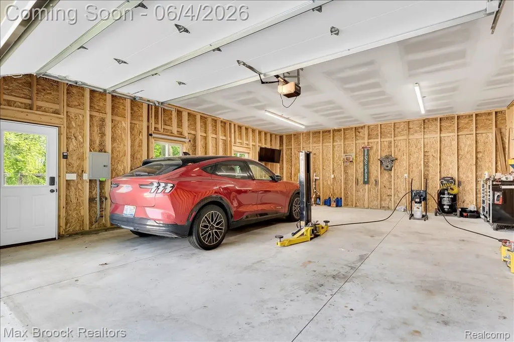 43747 Woodward Avenue Bloomfield Hills City MI 48302