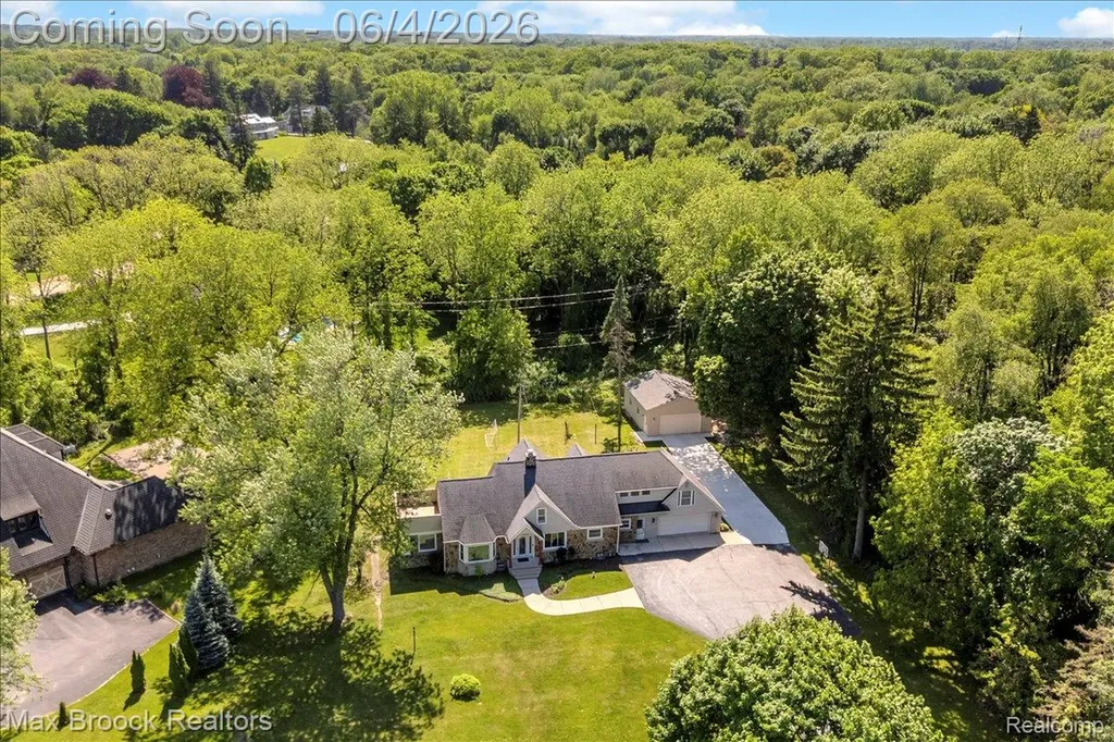 43747 Woodward Avenue Bloomfield Hills City MI 48302