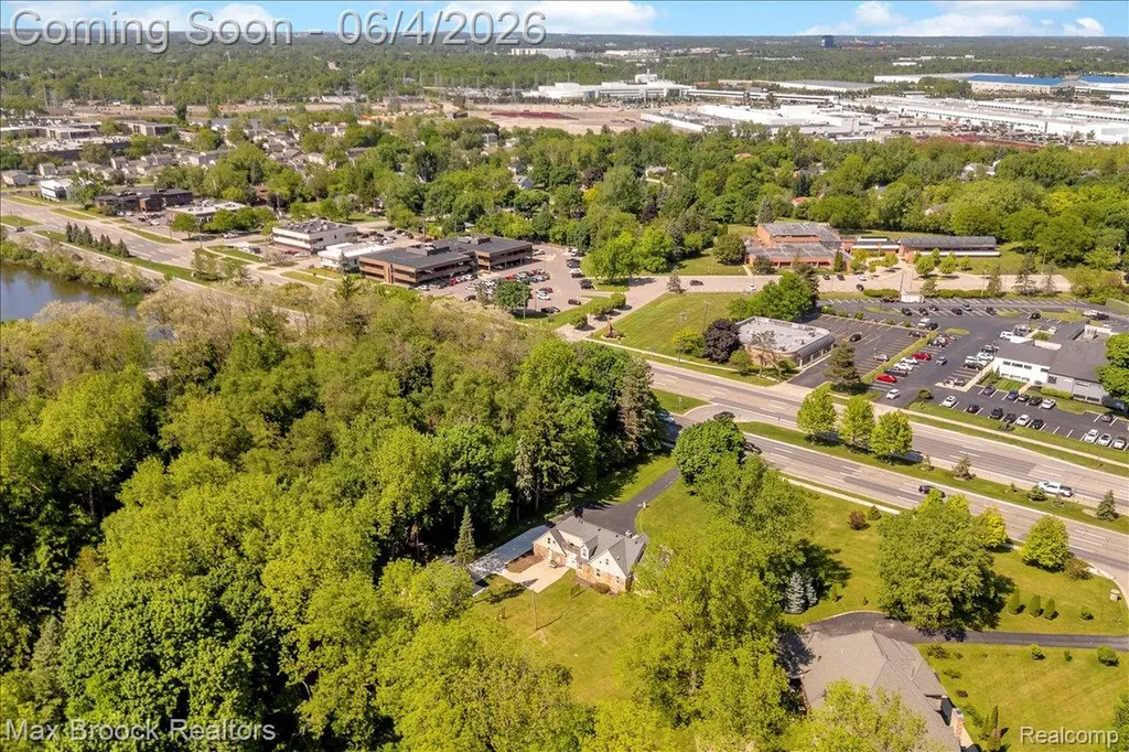43747 Woodward Avenue Bloomfield Hills City MI 48302