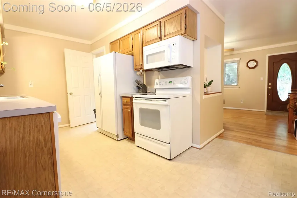 35810 Florane Street Westland City MI 48186