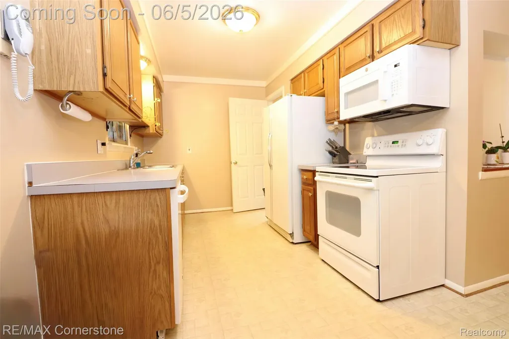 35810 Florane Street Westland City MI 48186