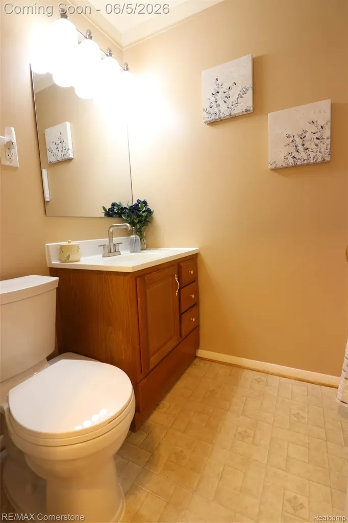 35810 Florane Street Westland City MI 48186