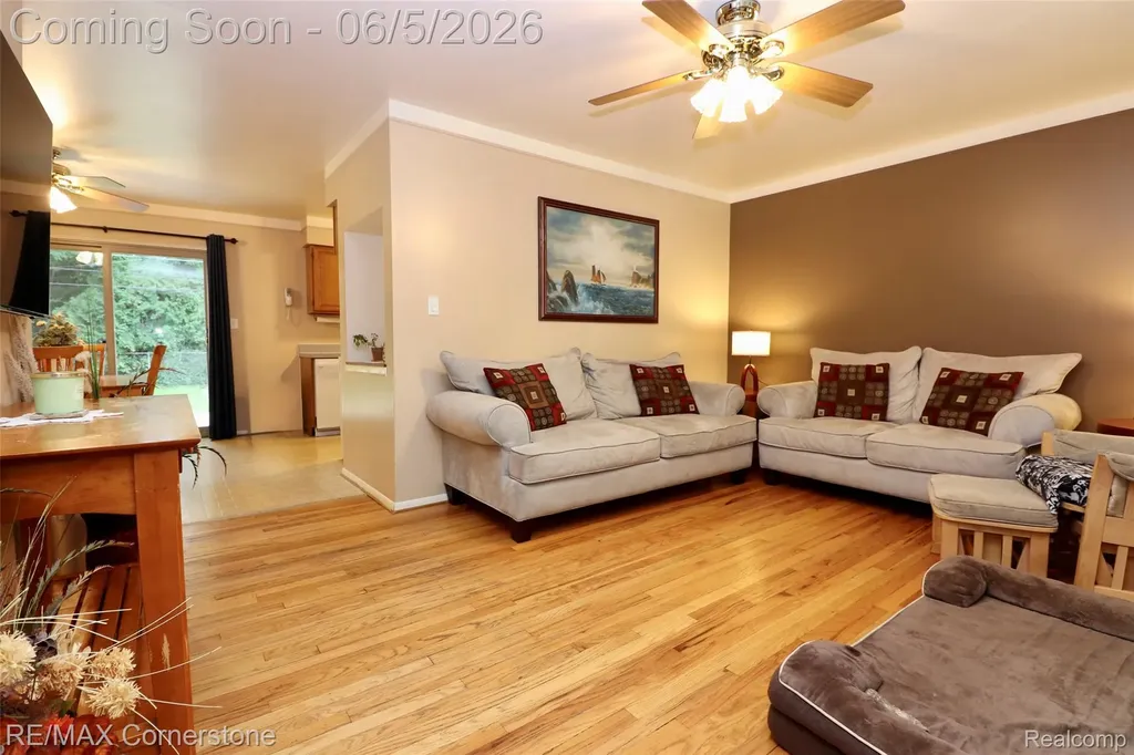 35810 Florane Street Westland City MI 48186