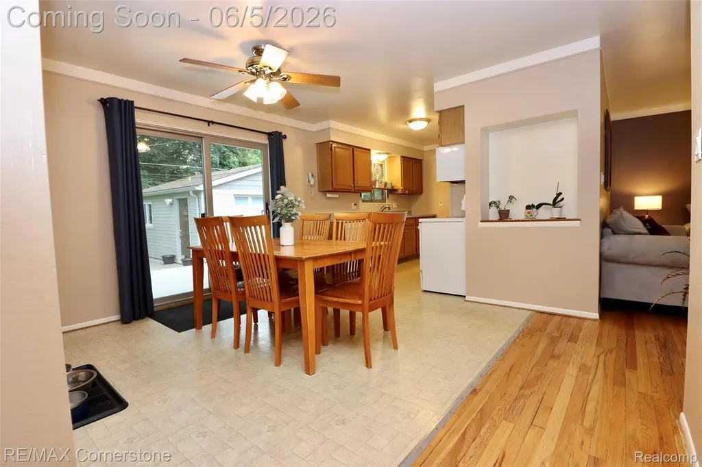 35810 Florane Street Westland City MI 48186