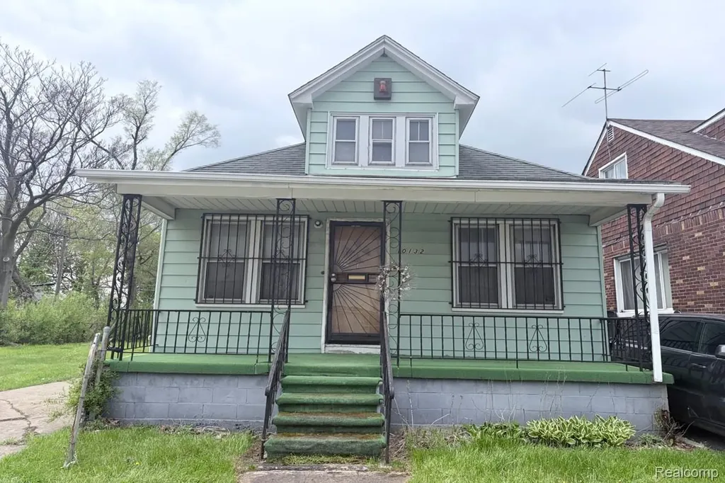 10132 Traverse Street Detroit City MI 48213