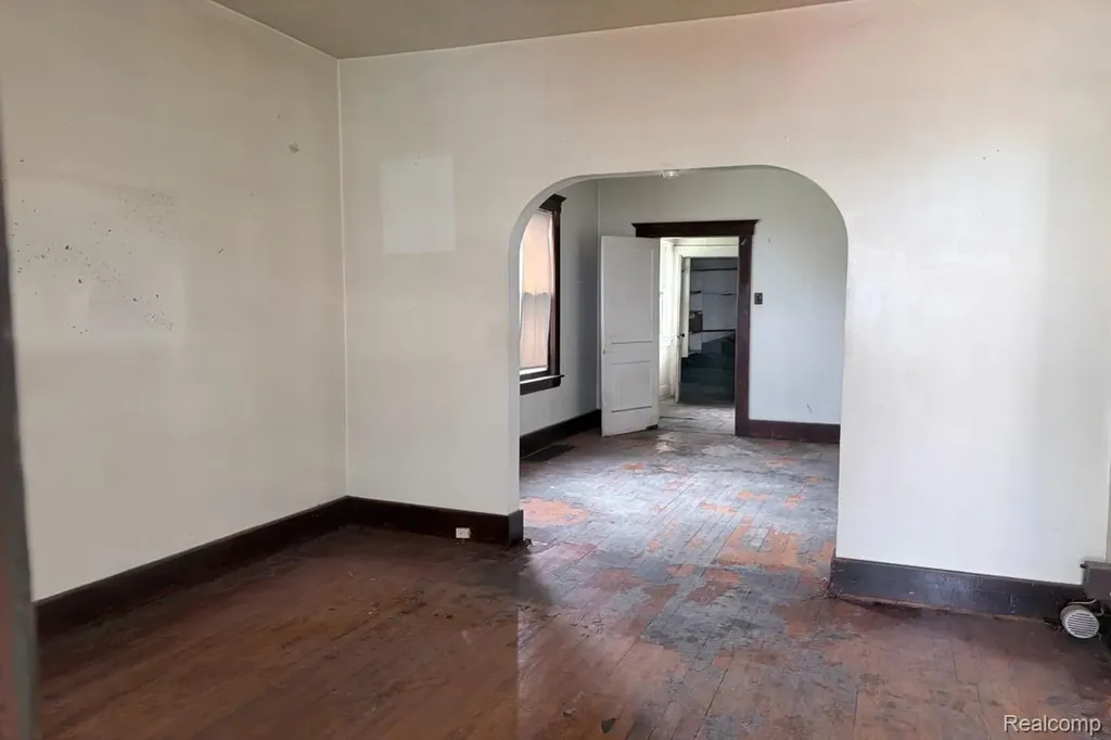 10132 Traverse Street Detroit City MI 48213