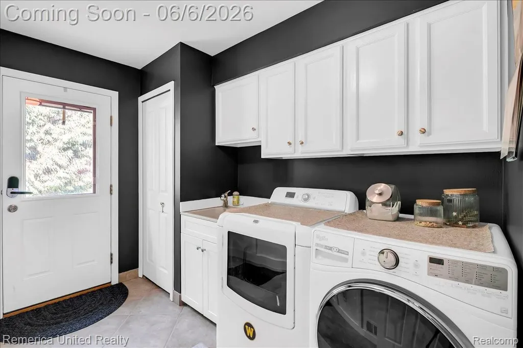 6503 Mountview Genoa Township MI 48116