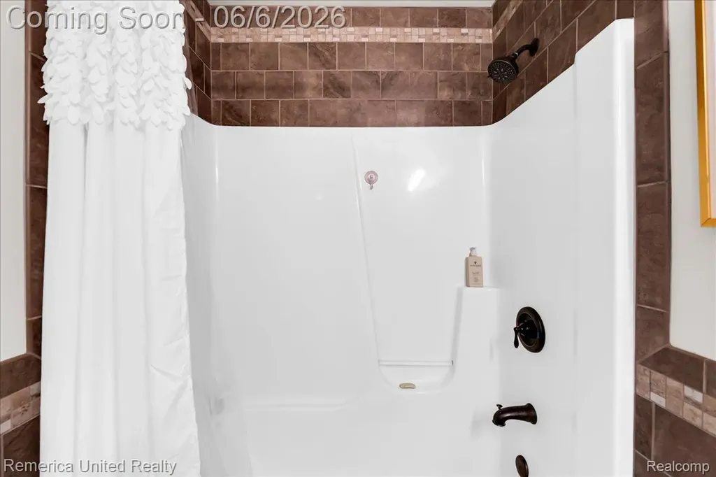 6503 Mountview Genoa Township MI 48116