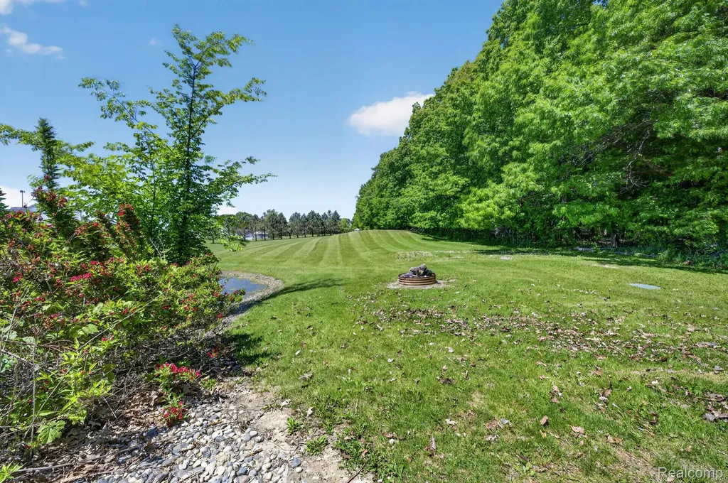 9055 Hegel Road Atlas Township MI 48438