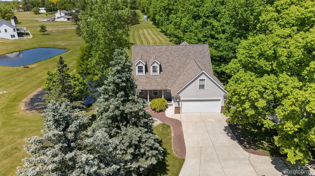 9055 Hegel Road Atlas Township MI 48438