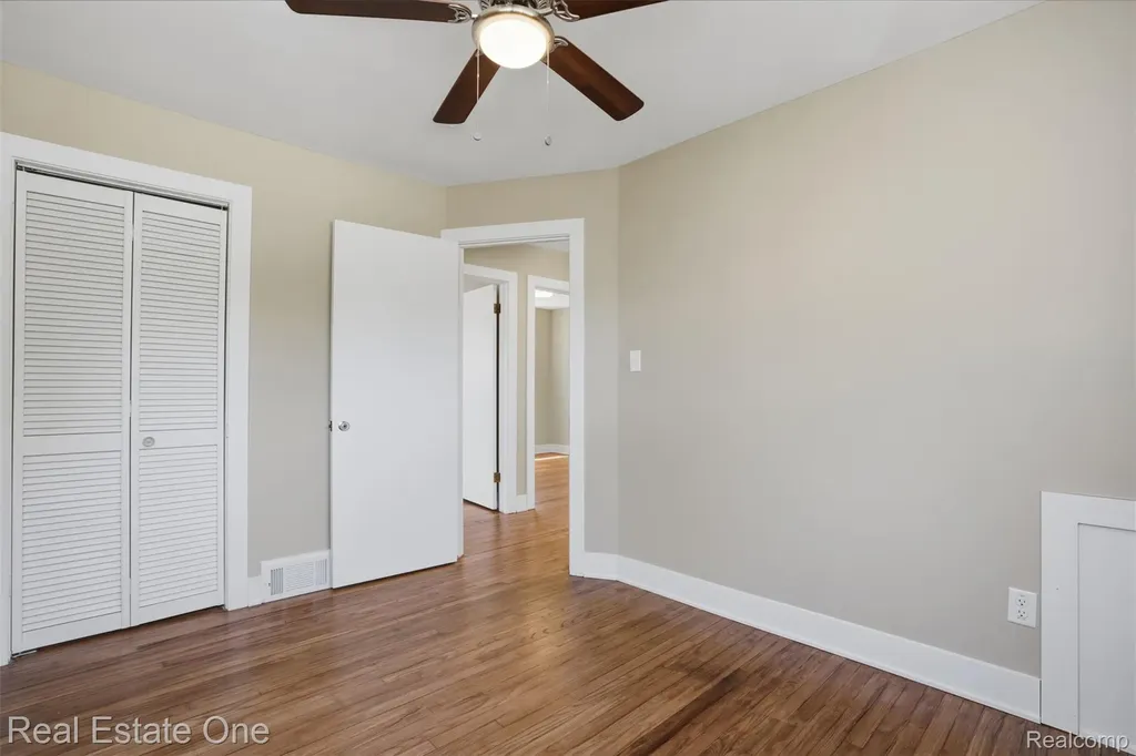 33441 Alta Street Garden City City MI 48135