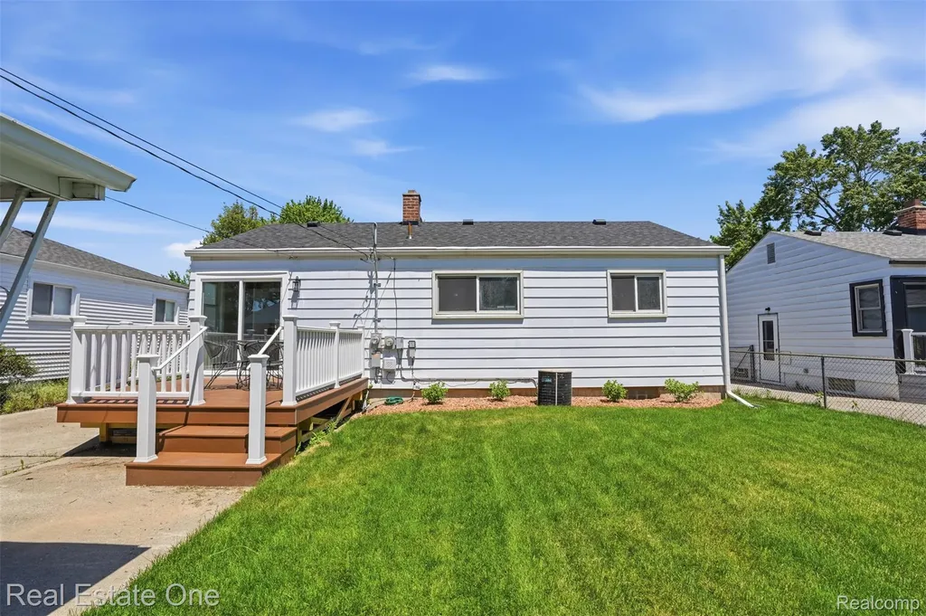 33441 Alta Street Garden City City MI 48135