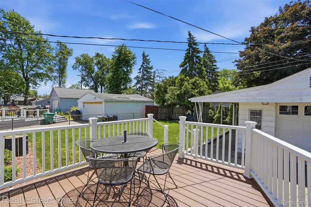 33441 Alta Street Garden City City MI 48135