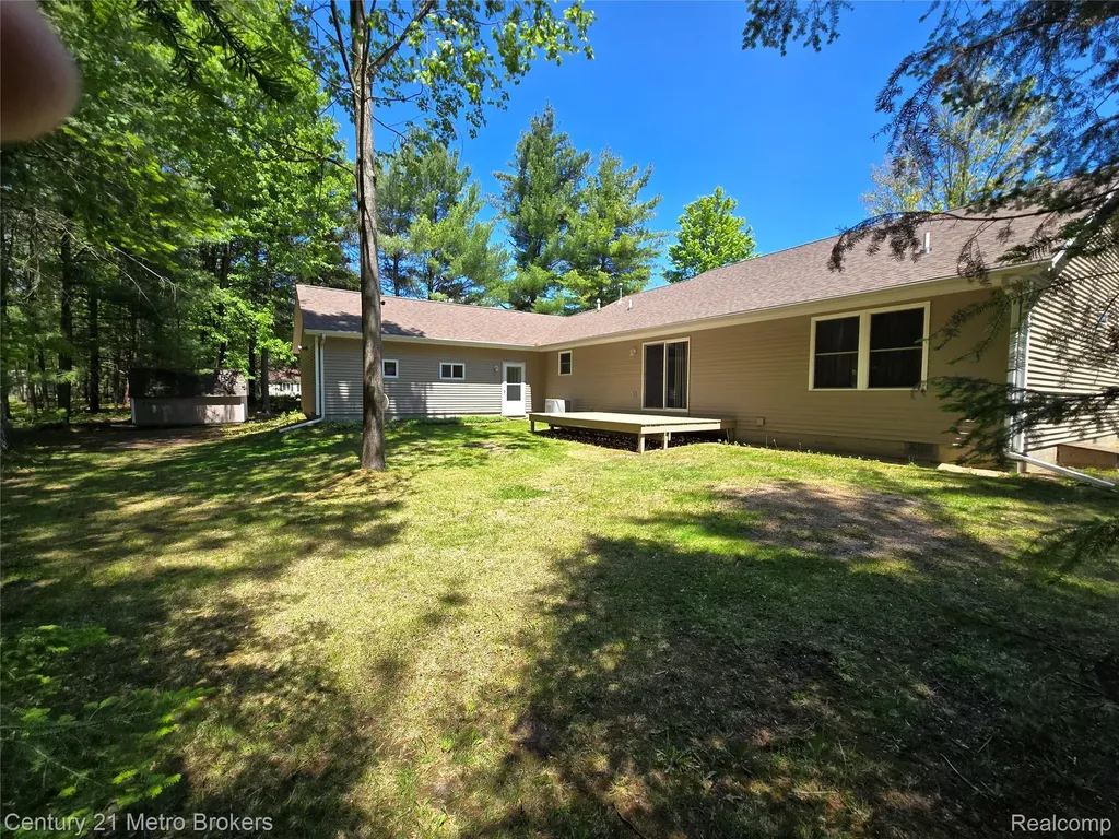 101 Swift Deer Trail Denton Township MI 48651