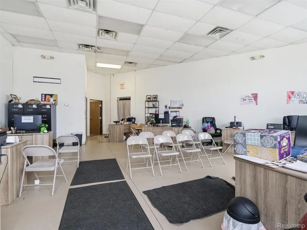 12547 Mack Avenue Detroit City MI 48215