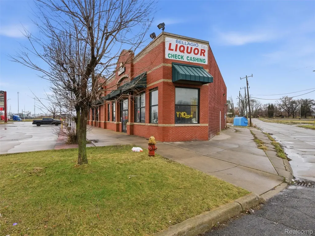 12547 Mack Avenue Detroit City MI 48215