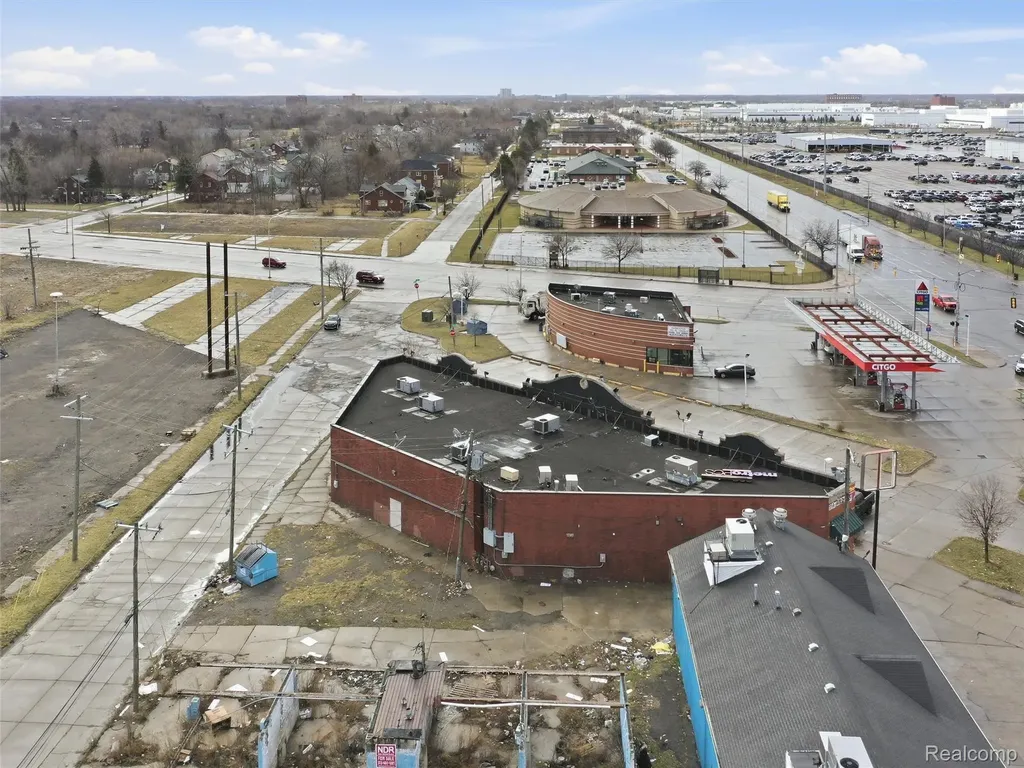 12547 Mack Avenue Detroit City MI 48215