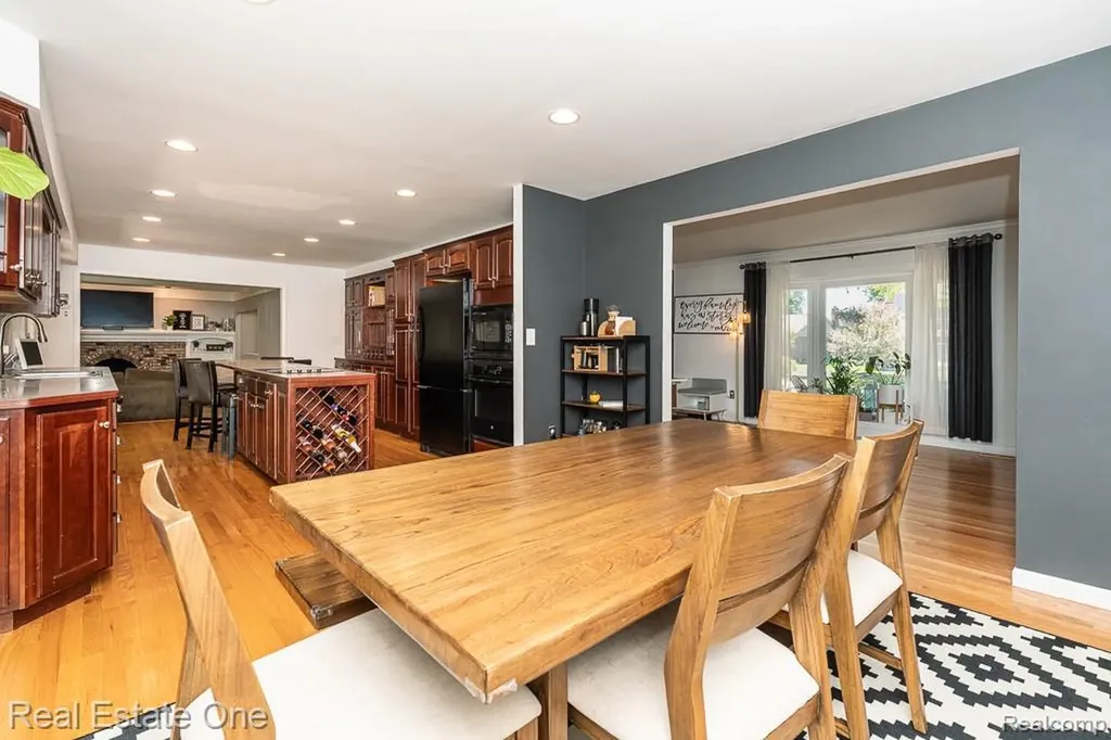 3182 Baypoint Drive Rochester Hills City MI 48309