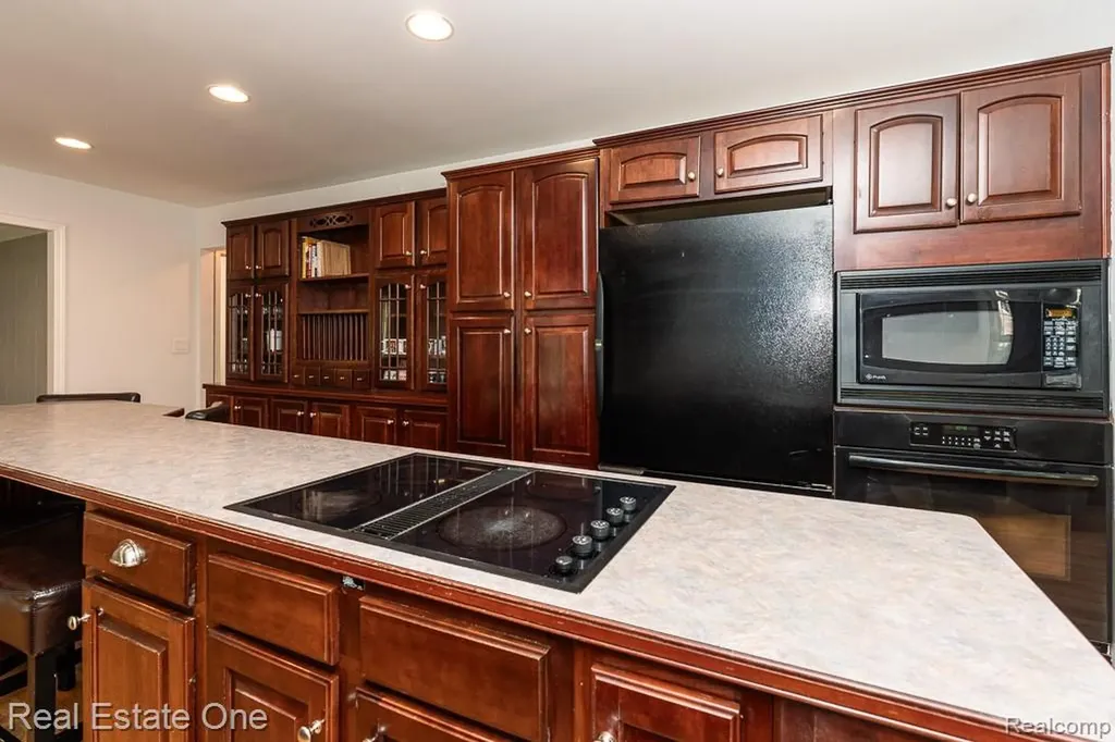 3182 Baypoint Drive Rochester Hills City MI 48309