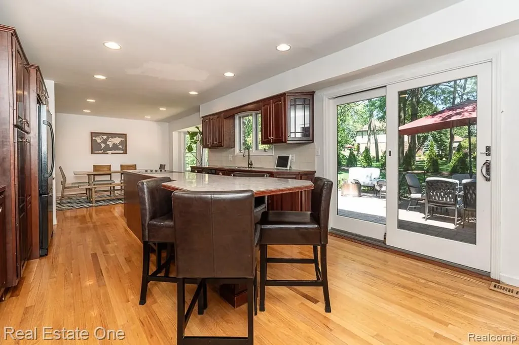 3182 Baypoint Drive Rochester Hills City MI 48309
